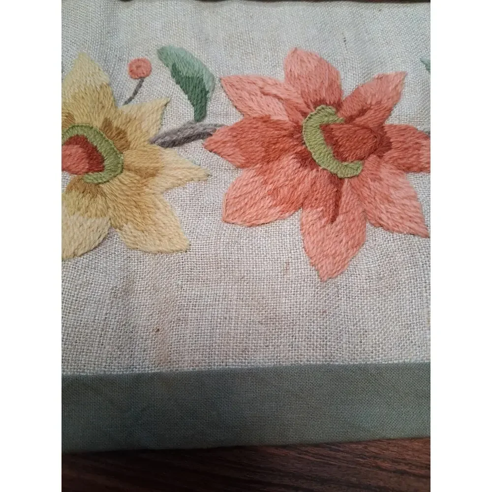 Vintage Crewel Embroidery Bell Pull Floral Linen Hand Stitched Hanger 46.5 × 7.5